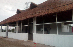 Palapa Las Bugambilias Pescados Y Mariscos outside