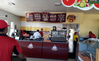 Pollo Feliz Juriquilla Dentro