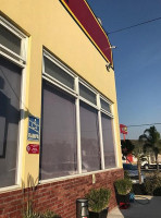 Pollo Feliz Juriquilla Exterior