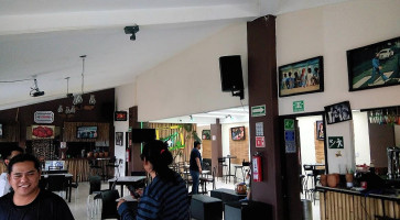 Las Palmas De La Piña Dentro