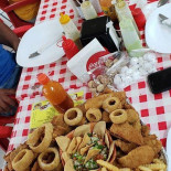 Antojitos Y Pescaderia Chapita