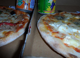 Lorean's Pizzeria Comida