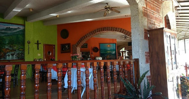 Centro Ecoturistico Del Lago Dentro