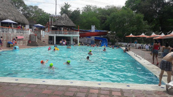 Piscina Marbella outside