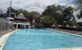 Piscina Marbella outside