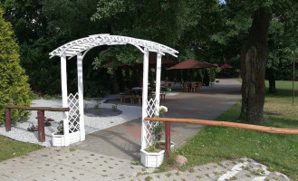 La Choza Parrilla outside