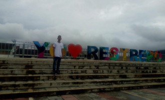 Chaplin Cocina outside