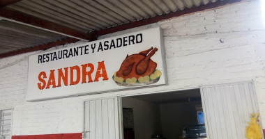 Provisiones Y Restaurantes Juan David outside