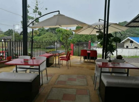 The Burger Company Exterior