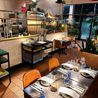 Tacos De Birria El Pariente inside