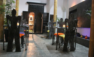 The Rolling Snacks outside