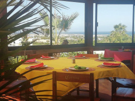 Joe's Pizza At Efren's Dentro