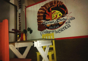 Horno Di Pietra Dentro