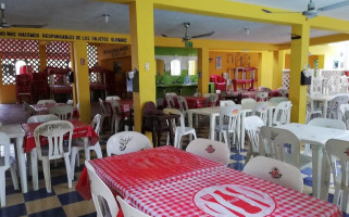 Los Delfines Outside