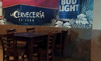 La Cervecería De León Dentro