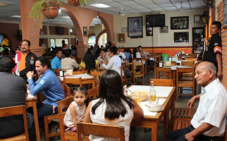 Los Ladrillos Botanas] À l'intérieur