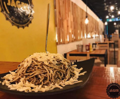 JÄger •burger Wings• Dentro