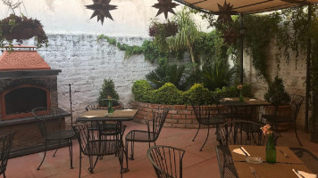 Petit Bistro Extérieur