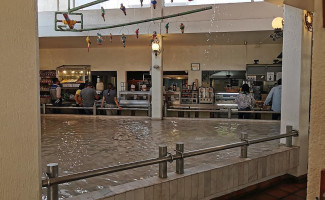 Los Milagros De Dalila À l'intérieur