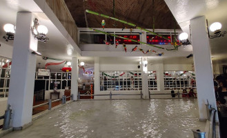 Los Milagros De Dalila À l'intérieur