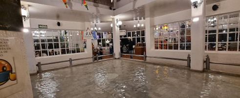 Los Milagros De Dalila À l'intérieur