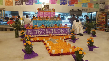 Los Milagros De Dalila À l'intérieur