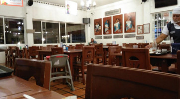 Los Milagros De Dalila À l'intérieur