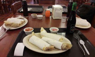 Los Milagros De Dalila drink