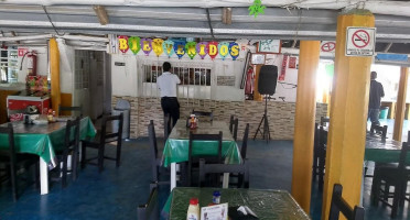 El Camaroncito À l'intérieur