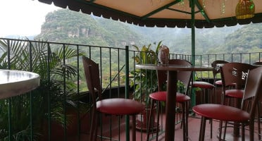 Los Caudillos Außen