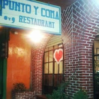 Punto Y Coma Y Extérieur