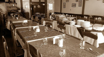 Punto Y Coma Y À l'intérieur