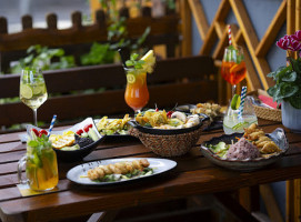 La Huerta Garden Comida