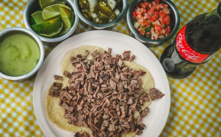 Los Molcajetes Comida