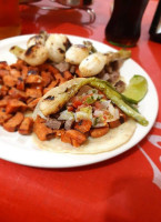 Los Molcajetes Comida