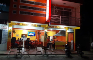 Los Molcajetes Dentro