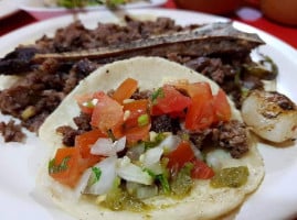 Los Molcajetes Comida