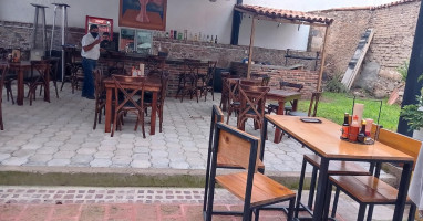 Santo Tomate À l'intérieur