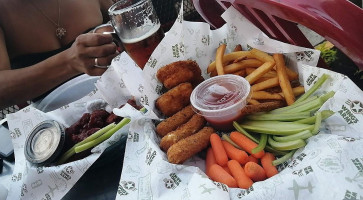 Wings Army Tuxtepec Nourriture