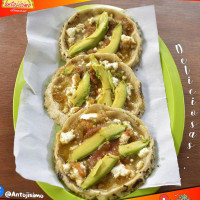 Parque Familiar Los Charcos food