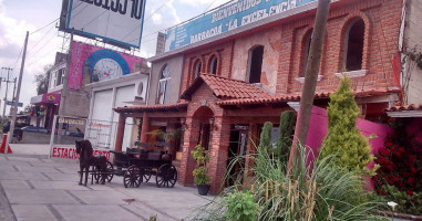 Barbacoa La Excelencia Exterior