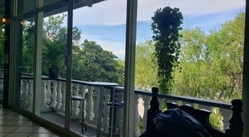 Restaurant/ Bar La Carreta Exterior