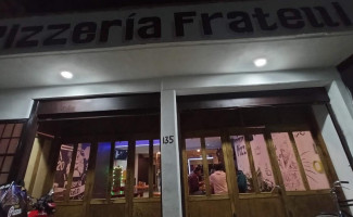 Pizzería Fratelli outside
