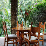 Mesa De Origen inside