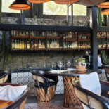 Mesa De Origen inside