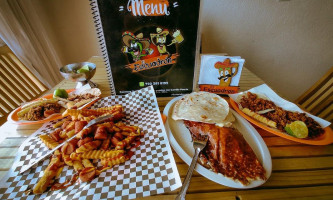 Taquitos El Escuadrón food