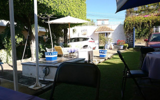 Las Adelitas Exterior