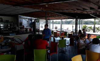 Mandarina Café Dentro