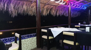 Mar y Tierra Exterior