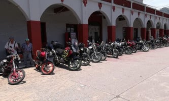 Centro Recreacional Guaduales outside